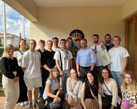 The UF Uppsala Travel Group in the Swedish Embassy in Cyprus.