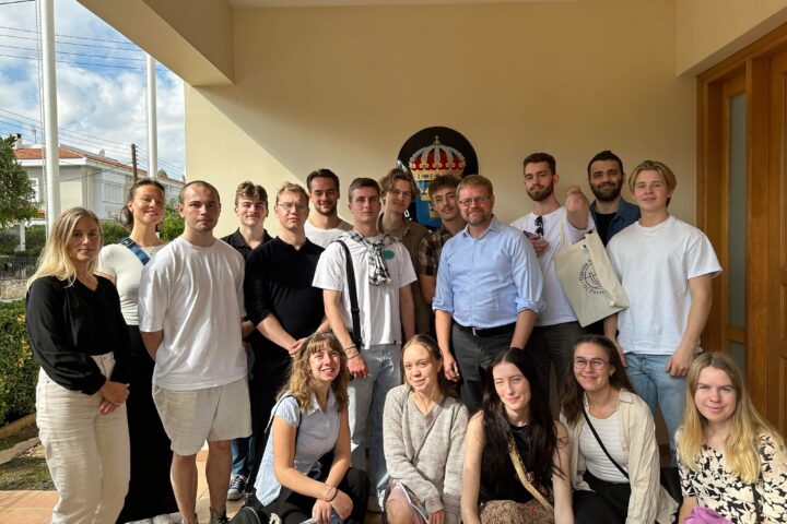 The UF Uppsala Travel Group in the Swedish Embassy in Cyprus.